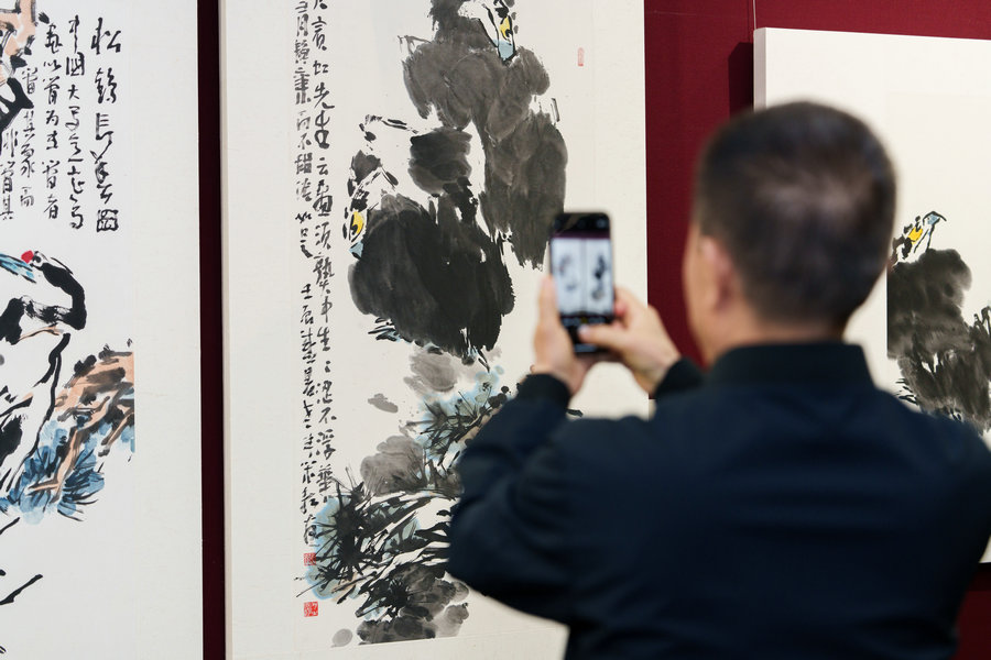 Paintings released in memory of an industrious man in ink realm